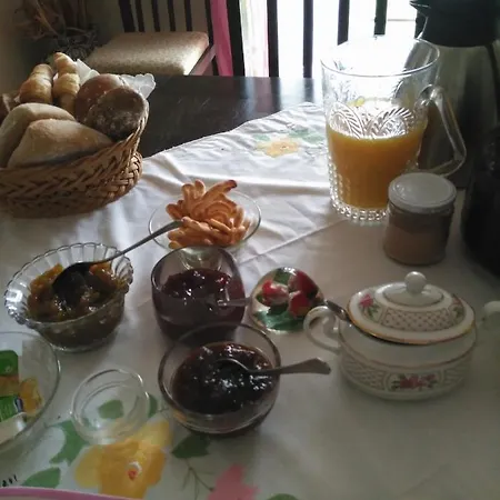 Quinta Nova Do Almeida Frühstückspension