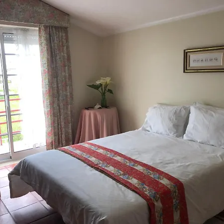 Quinta Nova Do Almeida Frühstückspension