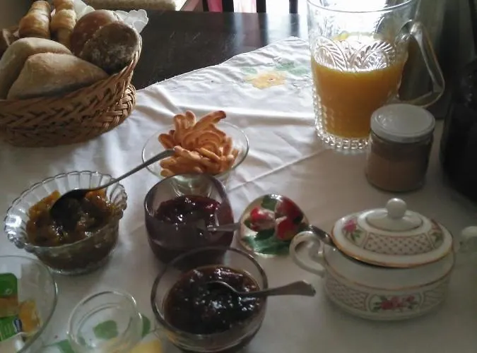 Quinta Nova Do Almeida Bed & Breakfast