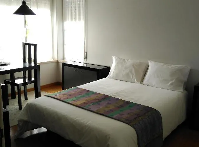 Quinta Nova Do Almeida Bed & Breakfast